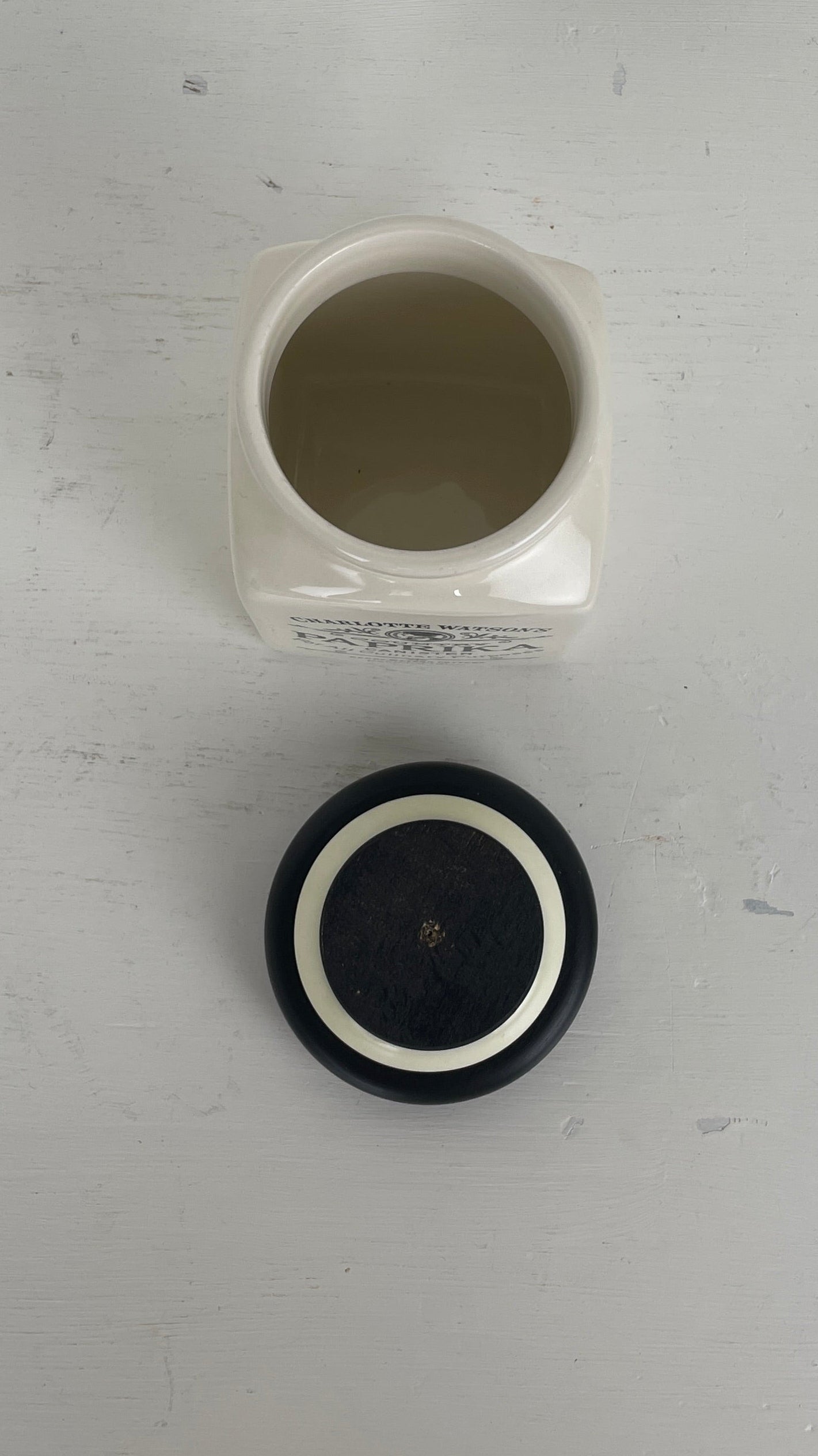 Krukke til paprika, Henry Watson Pottery