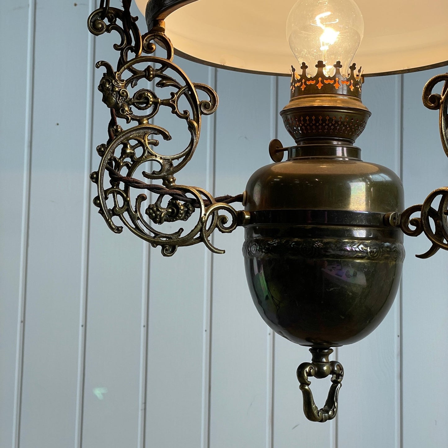 Antik lampe - Mission Afrika Genbrug