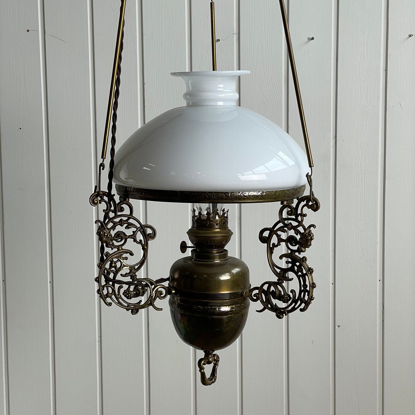Antik lampe - Mission Afrika Genbrug