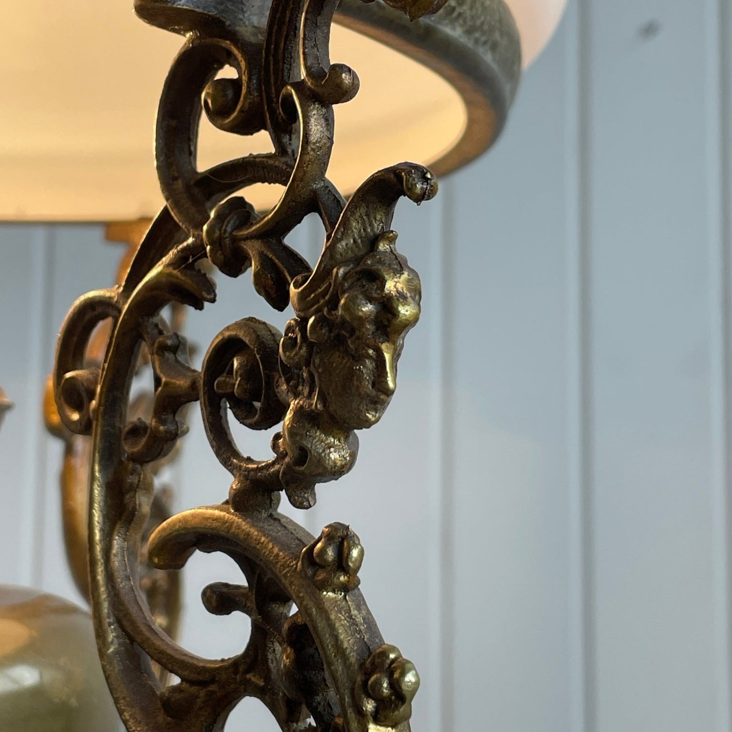 Antik lampe - Mission Afrika Genbrug