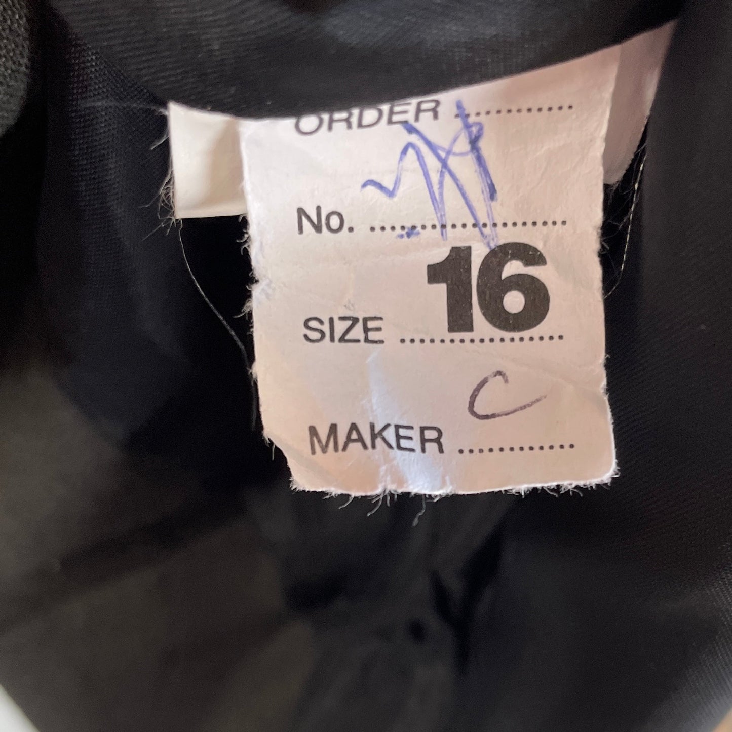 Blazer str 44 - Mission Afrika Genbrug