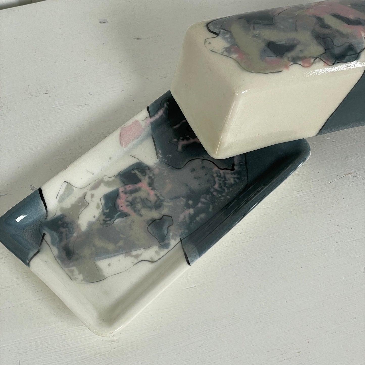 Glaseret smørkrukke i keramik - Mission Afrika Genbrug