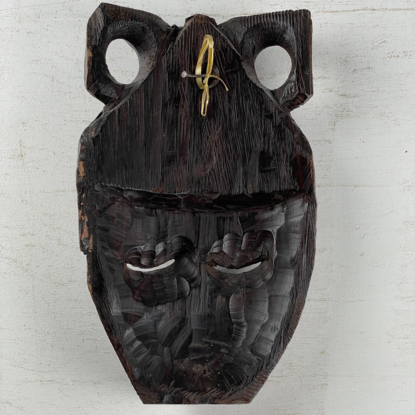 Håndskåret afrikansk maske - Frk. Rose