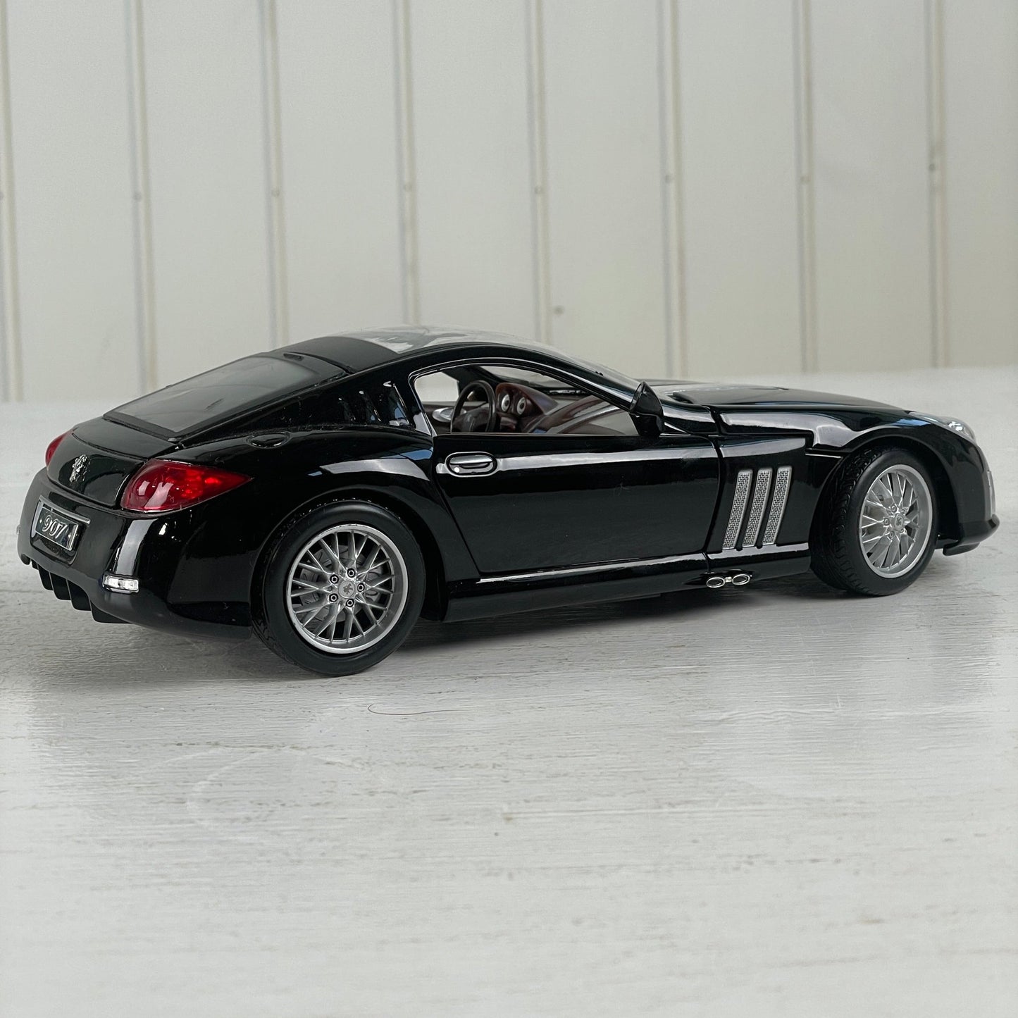 Peugeot 907 Concept - Mission Afrika Genbrug