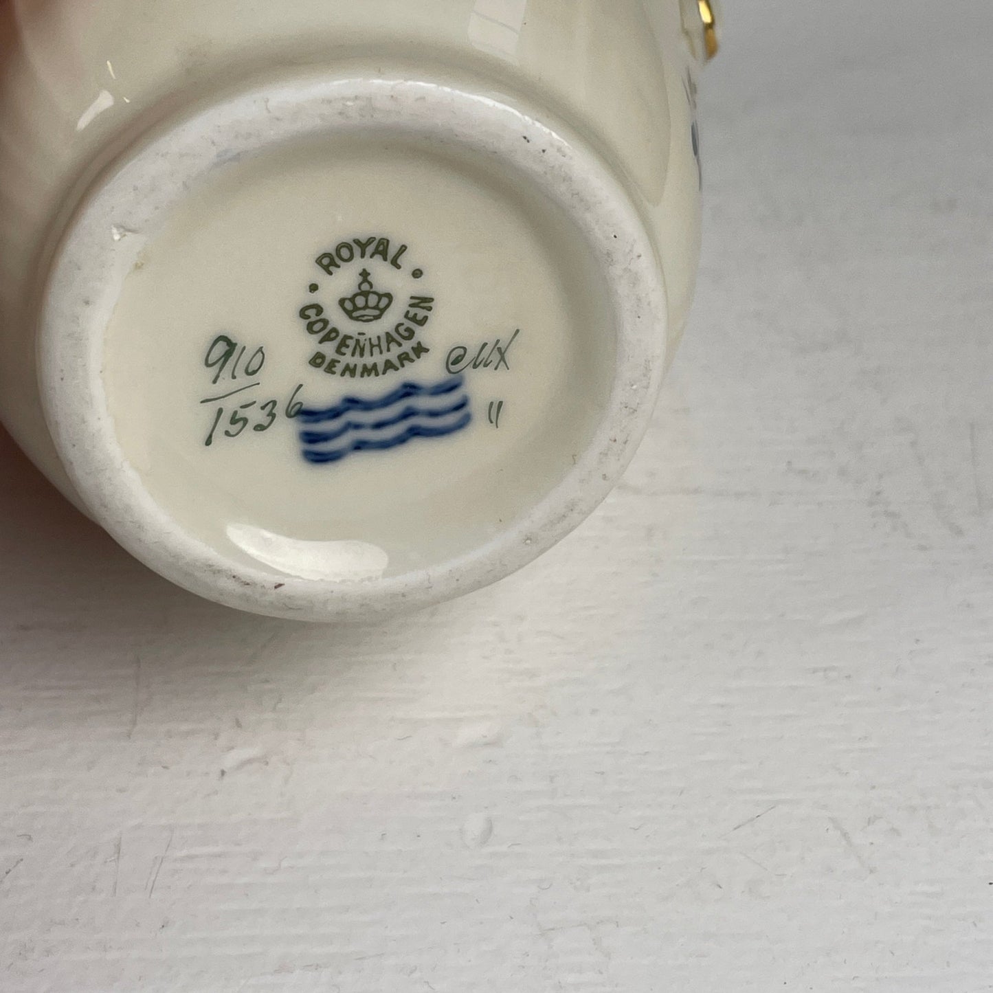 Royal Copenhagen “Frijsenborg” flødekande - Mission Afrika Genbrug