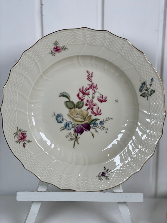 Royal Copenhagen “Frijsenborg” middagstallerken - Mission Afrika Genbrug