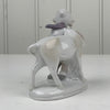Porcelæns figur, pige med kalv