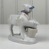 Porcelæns figur, pige med kalv