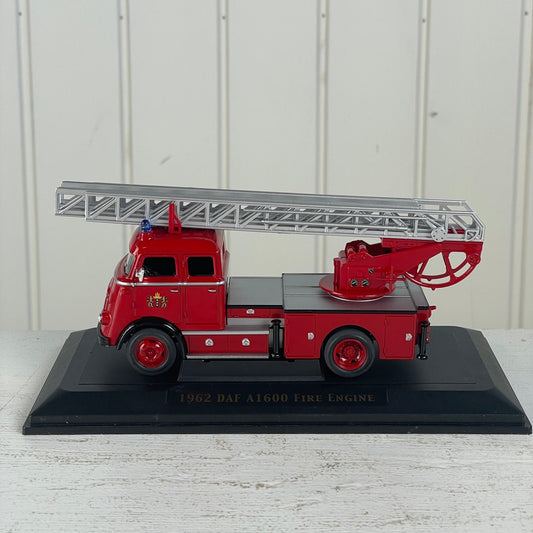 1962 brandbil modelbil - Mission Afrika Genbrug