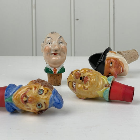 4 stk. Skænkepropper, porcelæn