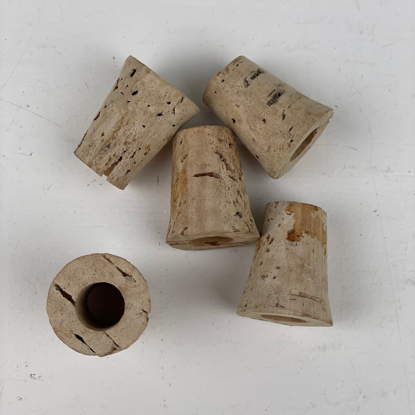 4 stk. Skænkepropper, porcelæn