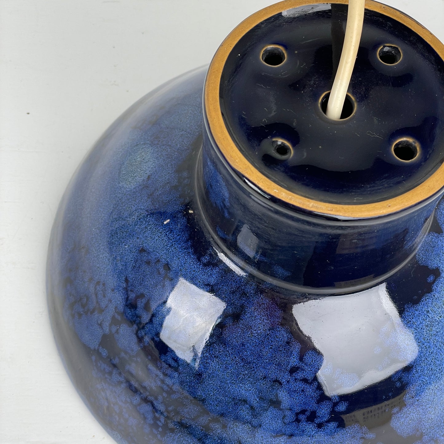 Glaseret keramik lampe/pendel