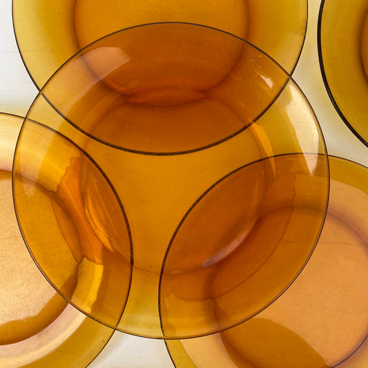 6 stk. retro tallerkener i ravfarvet glas, Duralex