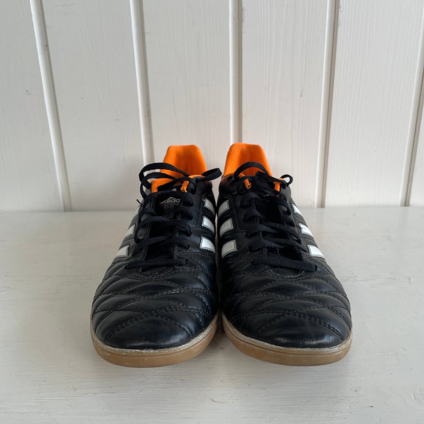 Adidas sko str 40 2/3 - Mission Afrika Genbrug