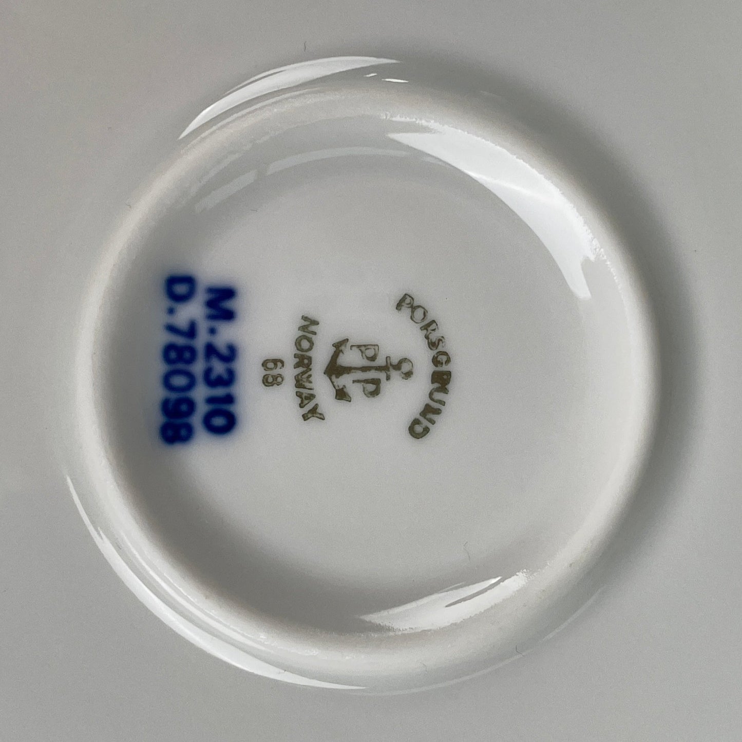 Anne Marie Ødegaard fad fra Porsgrund Ø 32 cm - Mission Afrika Genbrug