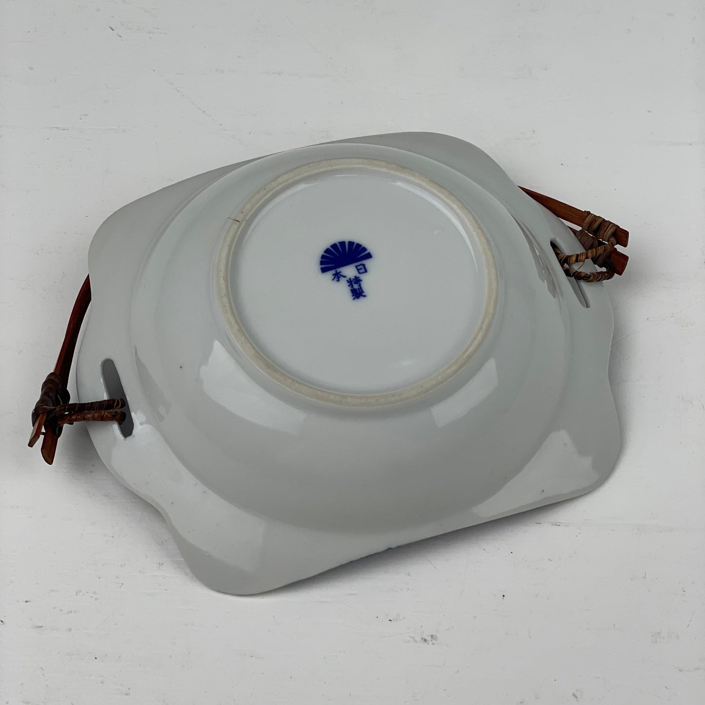 Asiatisk vintage porcelænsskål - Mission Afrika Genbrug