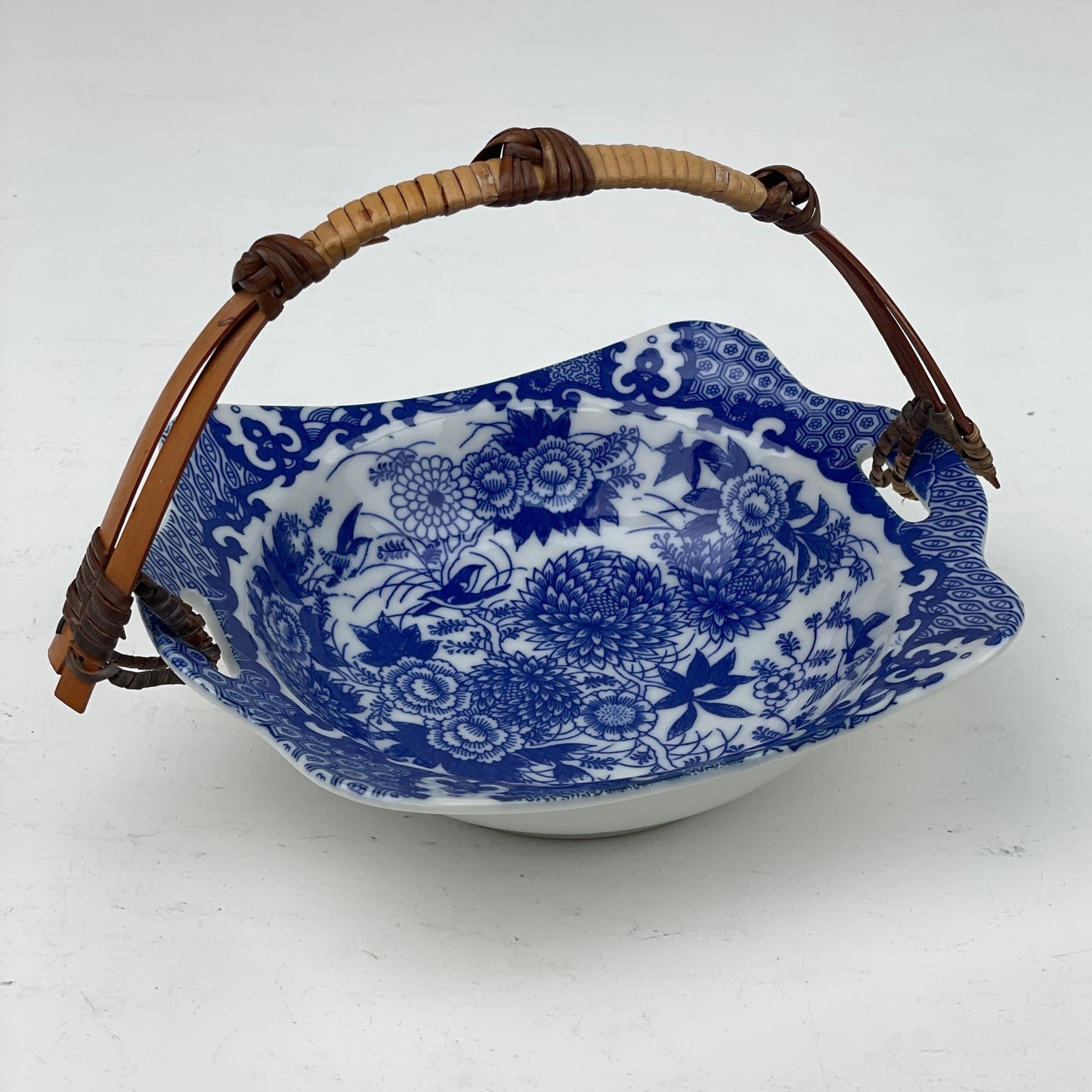 Asiatisk vintage porcelænsskål - Mission Afrika Genbrug