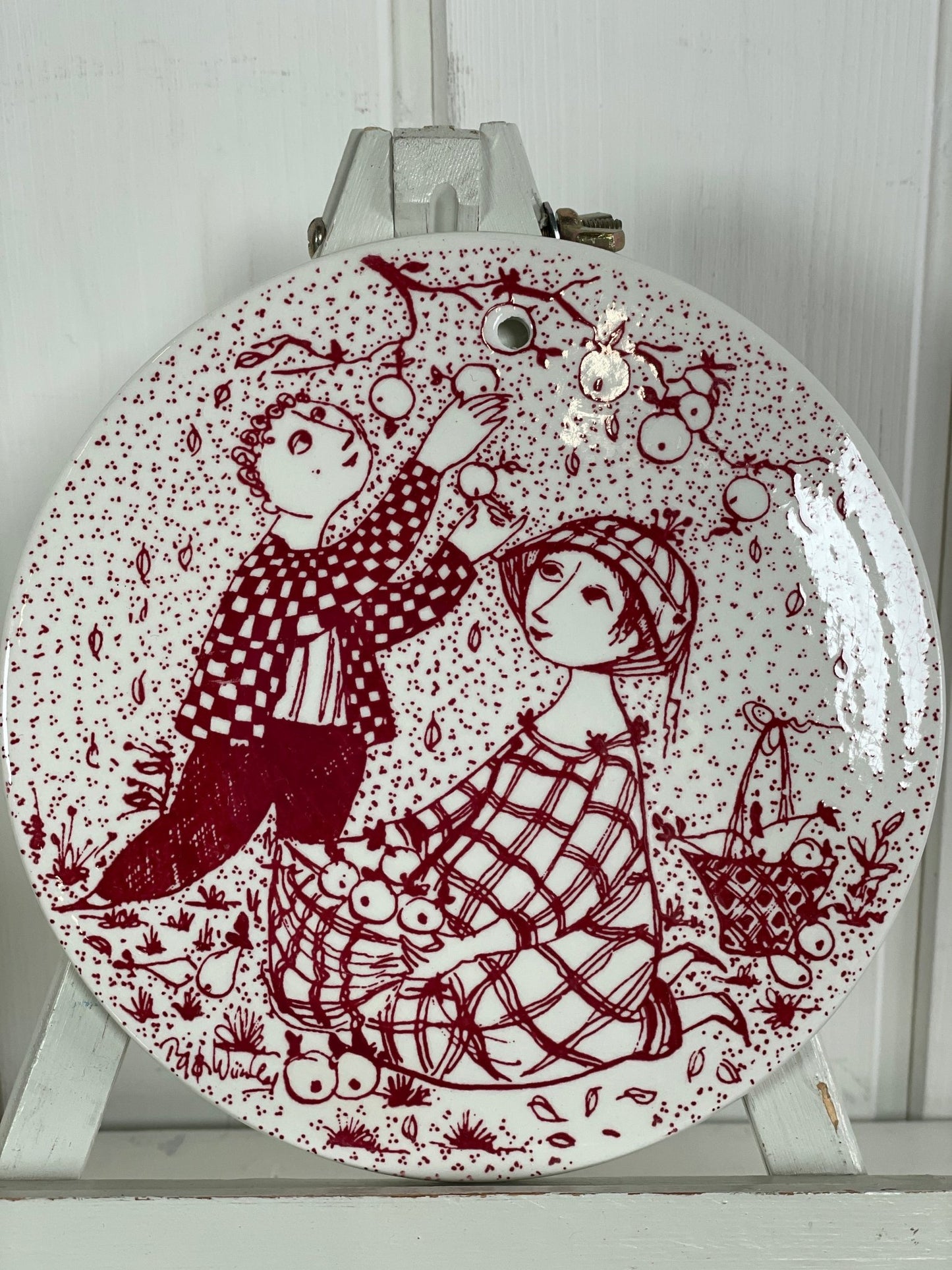 Bjørn Wiinblad månedsplatter - rød - Mission Afrika Genbrug