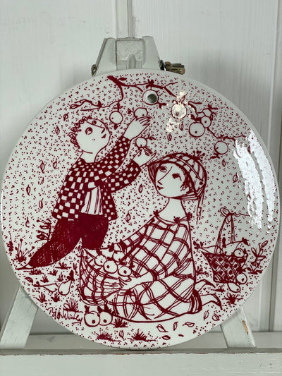 Bjørn Wiinblad månedsplatter - rød - Oktober