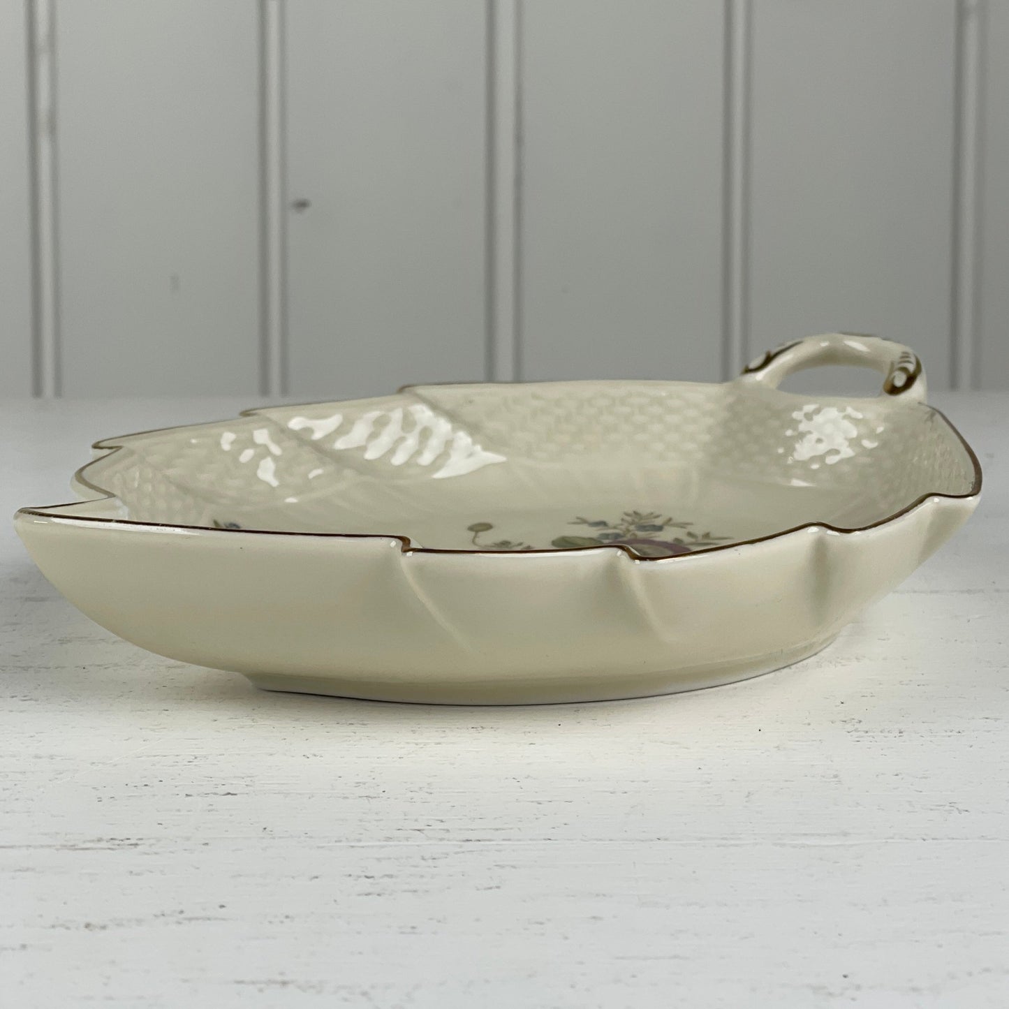 Bladformet asiet, Frijsenborg, Royal Copenhagen - Mission Afrika Genbrug