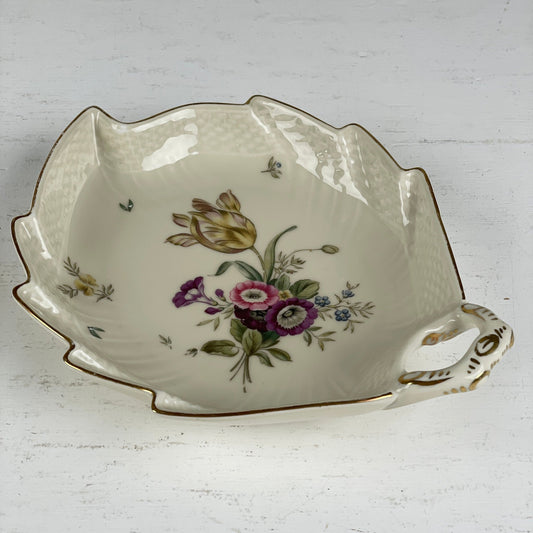 Bladformet asiet, Frijsenborg, Royal Copenhagen - Mission Afrika Genbrug