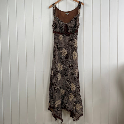 Blomstret aftenkjole