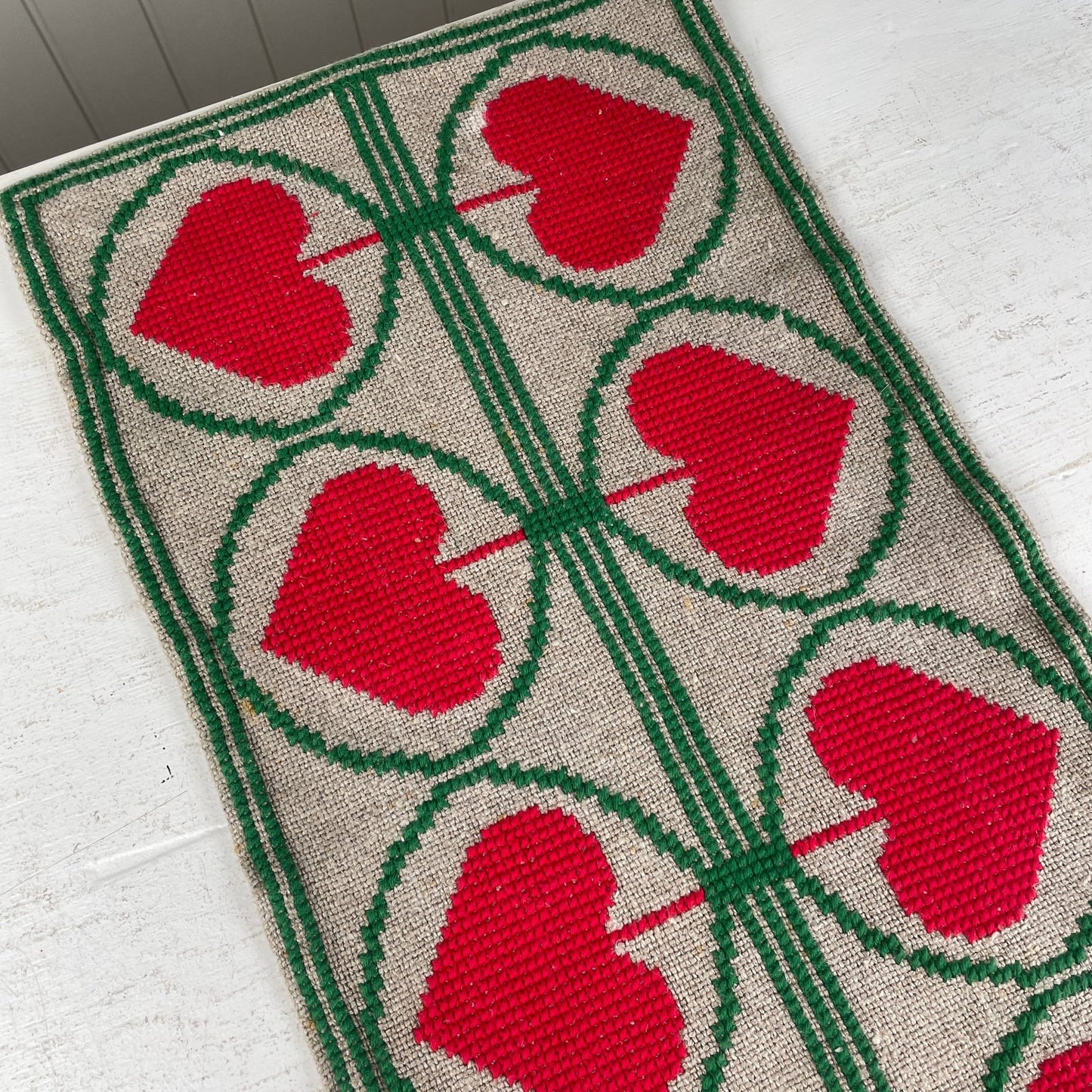 Broderet bordløber - Mission Afrika Genbrug