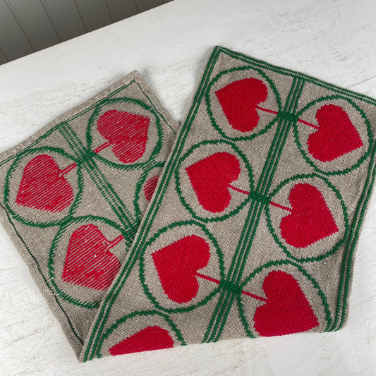 Broderet bordløber - Mission Afrika Genbrug