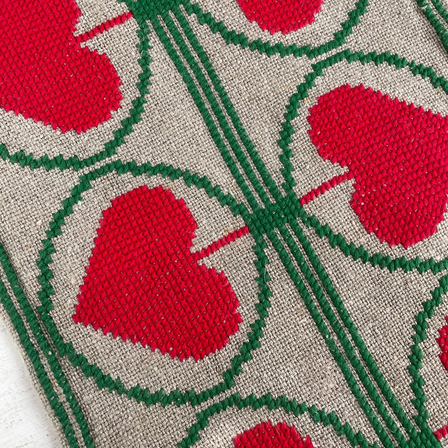 Broderet bordløber - Mission Afrika Genbrug