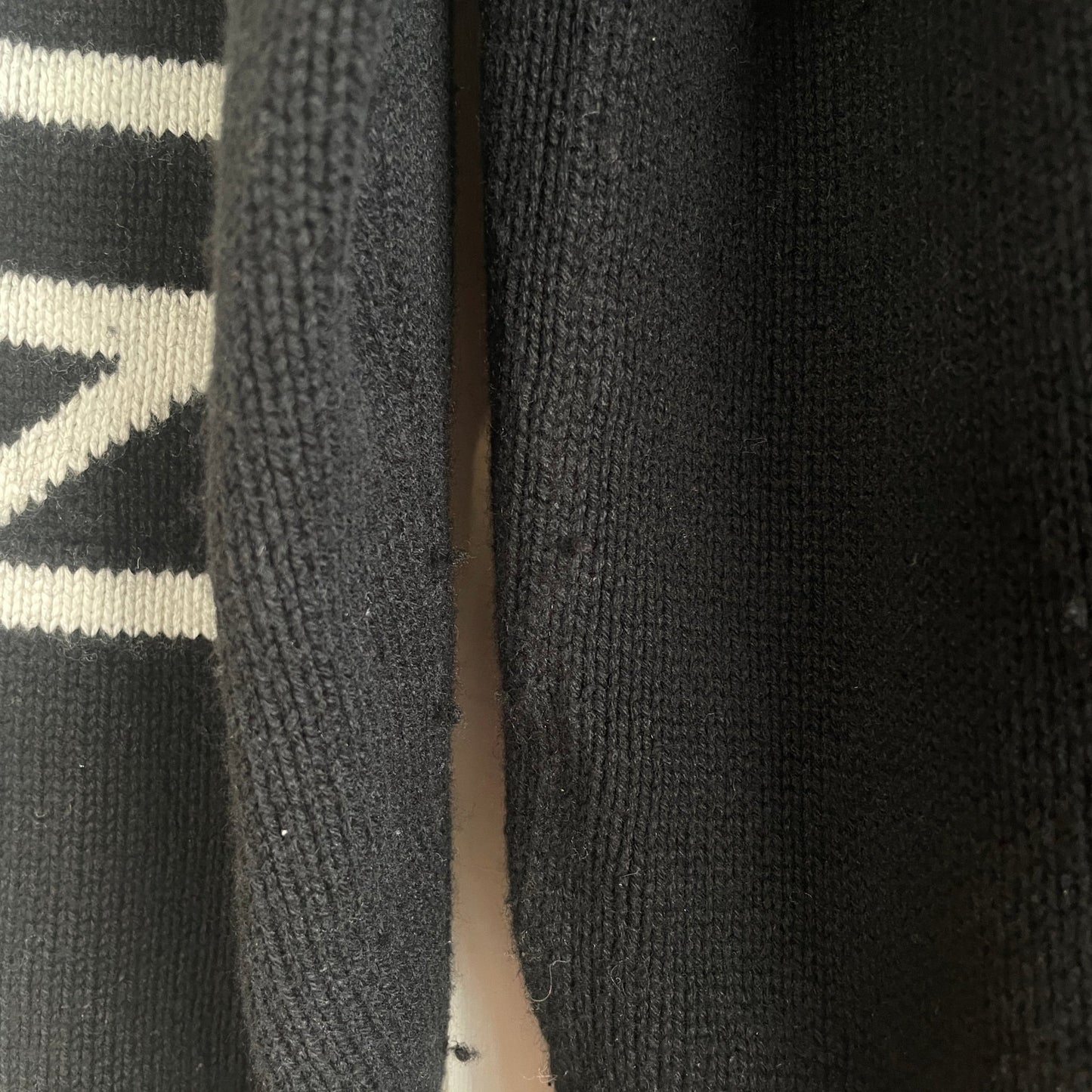 Calvin Klein sweater str 42 - Mission Afrika Genbrug