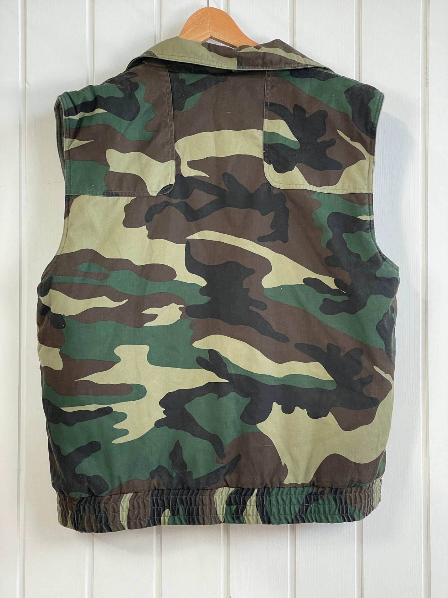 Camouflage vest str L - Mission Afrika Genbrug