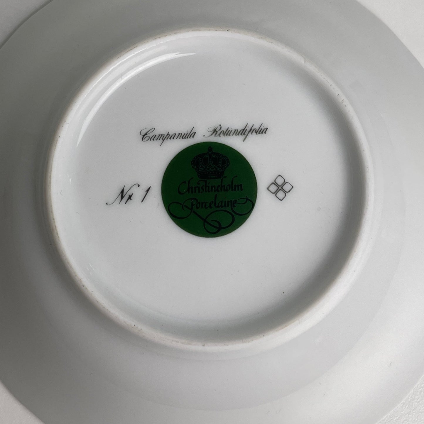 Christineholm porcelænsskål med klokkeblomst - Mission Afrika Genbrug