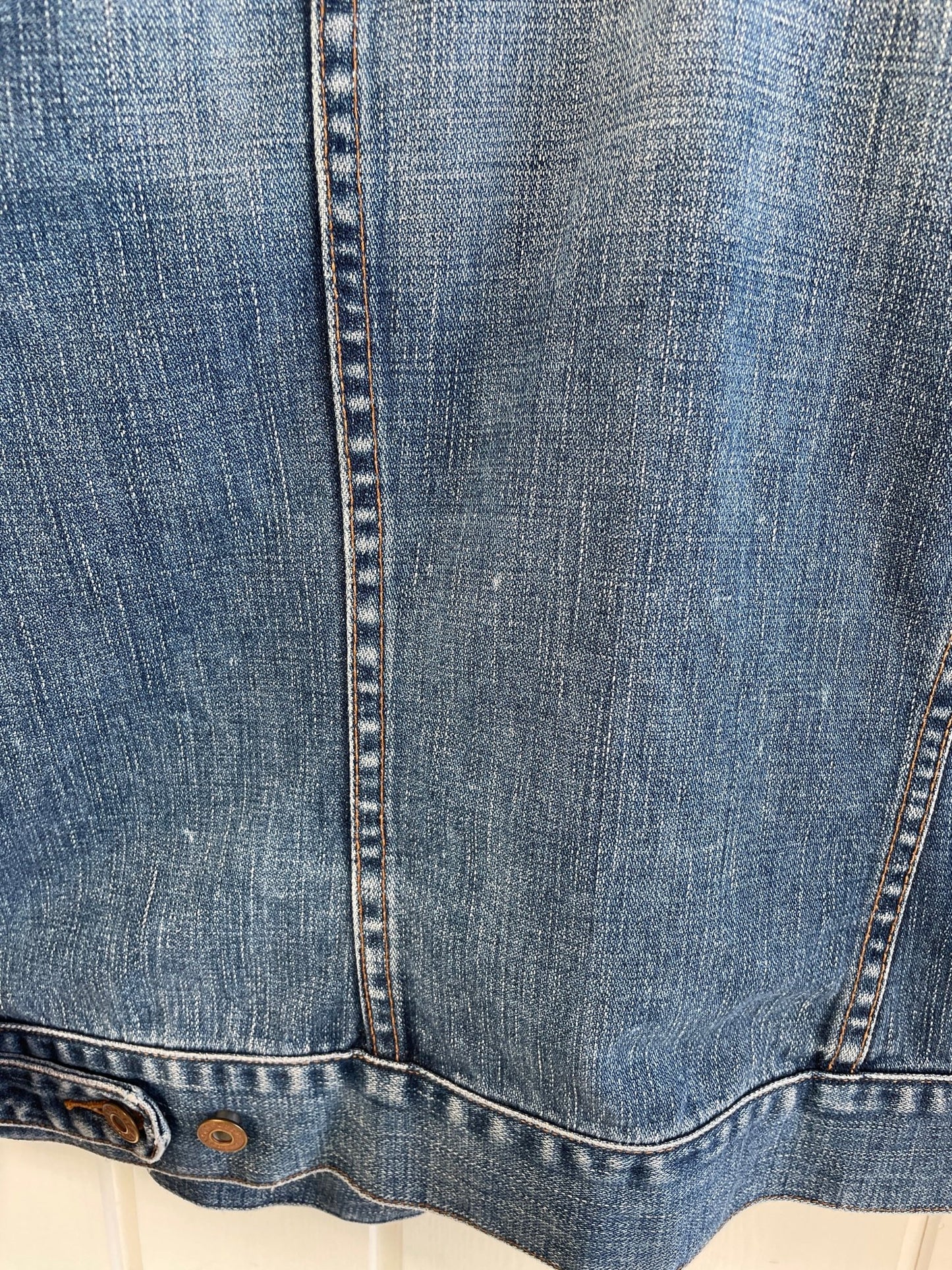 Denim Jakke str M - Mission Afrika Genbrug