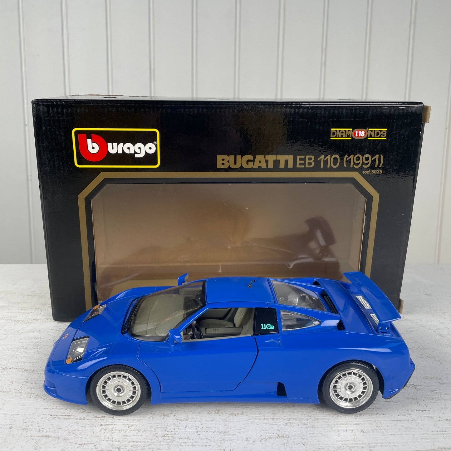 DIE - Cast Modelbil Bugatti EB 110 - Mission Afrika Genbrug
