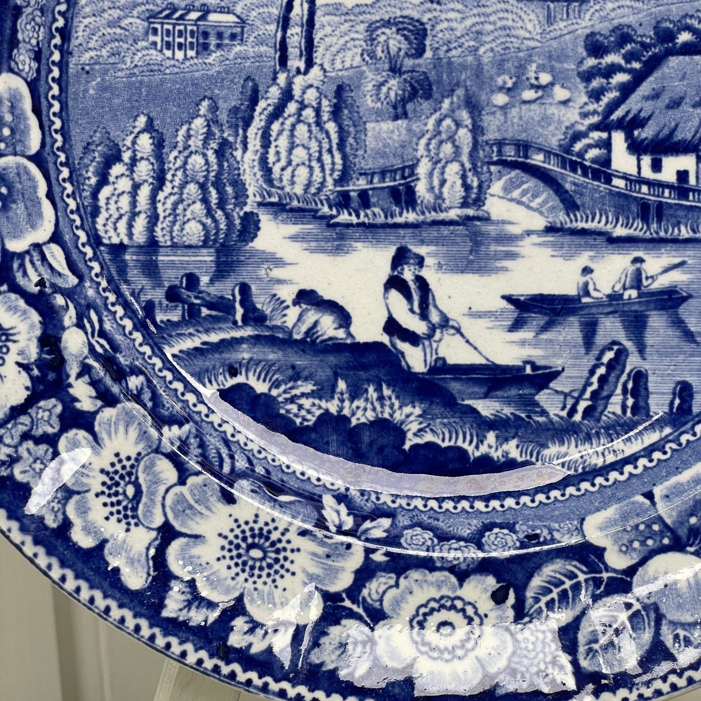 Engelsk antik fajance middagstallerken. - Mission Afrika Genbrug