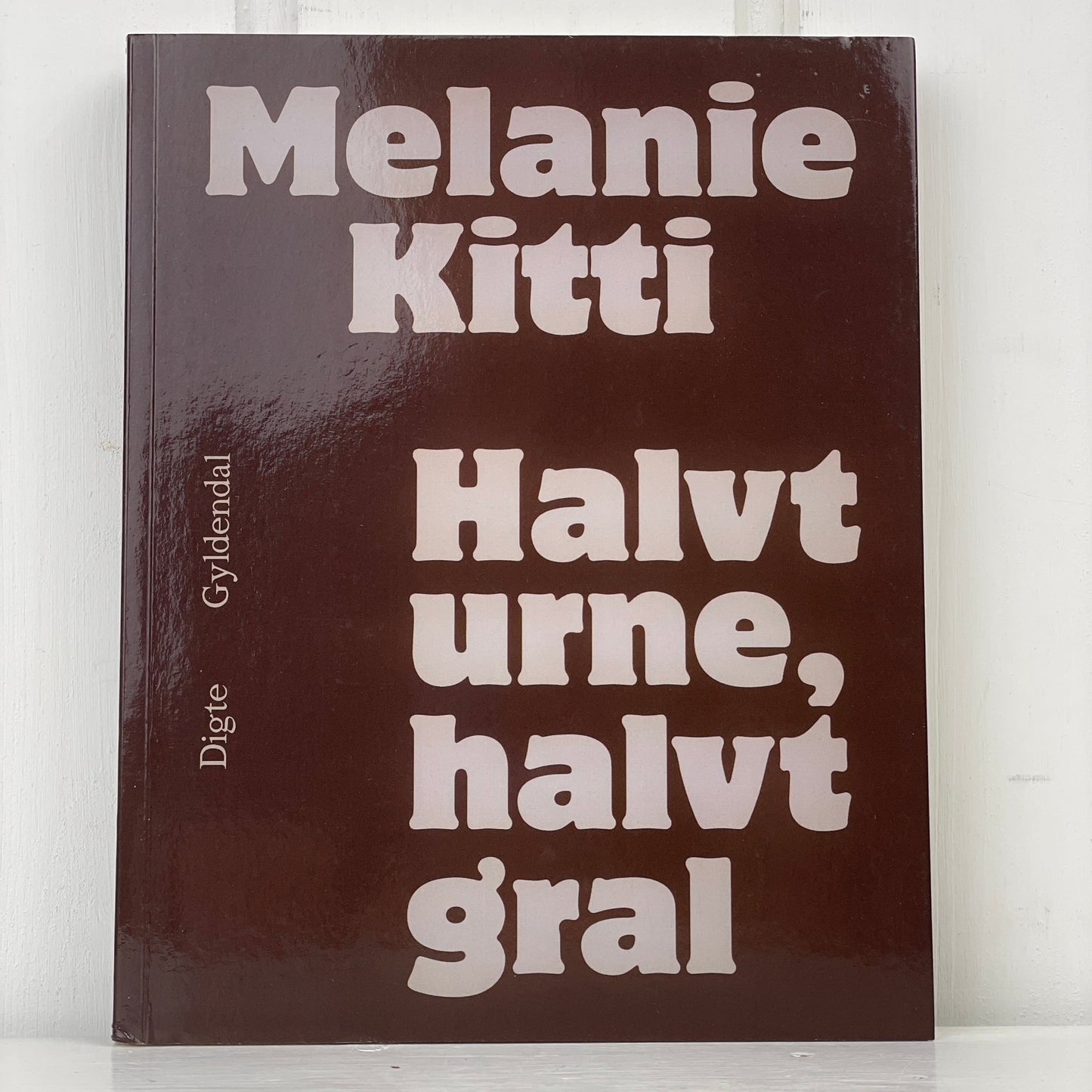 Halvt urne, halvt gral - Mission Afrika Genbrug