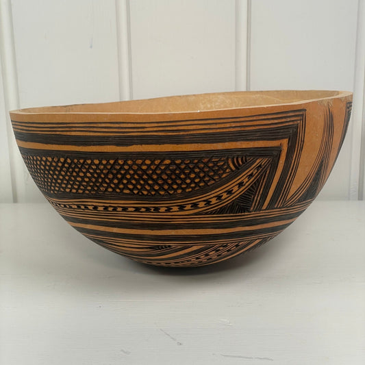 Håndlavet afrikansk træskål - Mission Afrika Genbrug