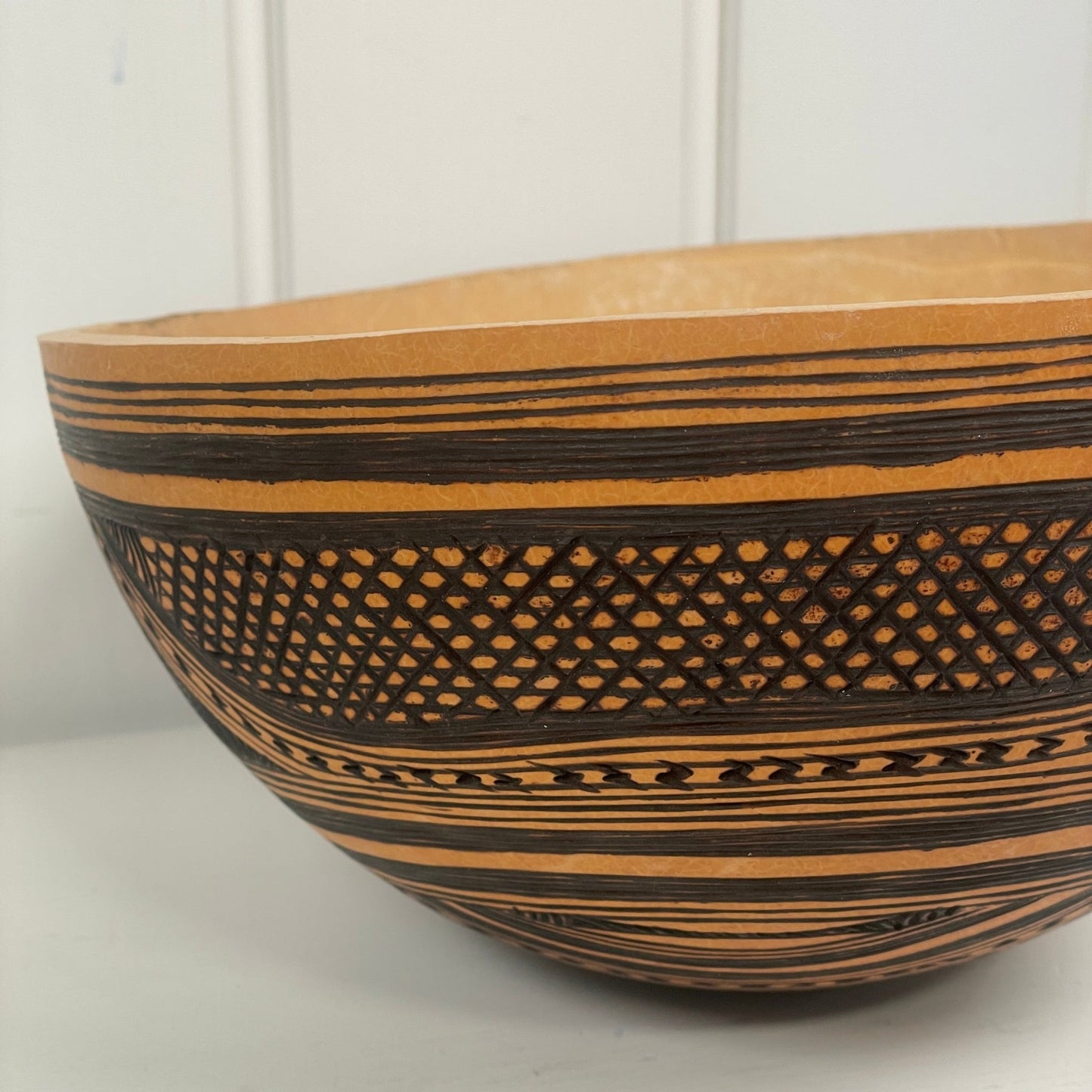 Håndlavet afrikansk træskål - Mission Afrika Genbrug