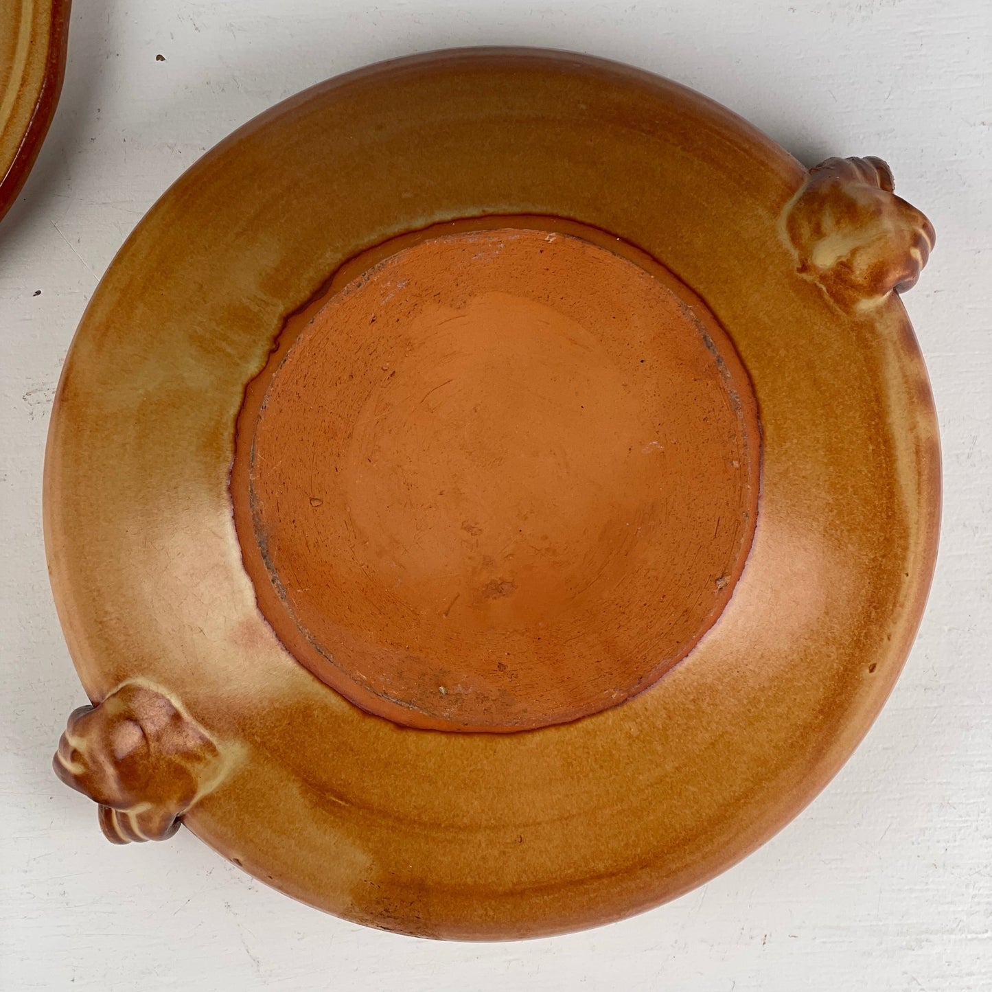 Håndlavet lågfad/Terrin i ler - Mission Afrika Genbrug