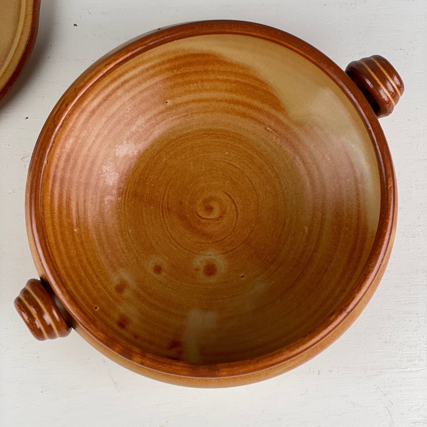 Håndlavet lågfad/Terrin i ler - Mission Afrika Genbrug