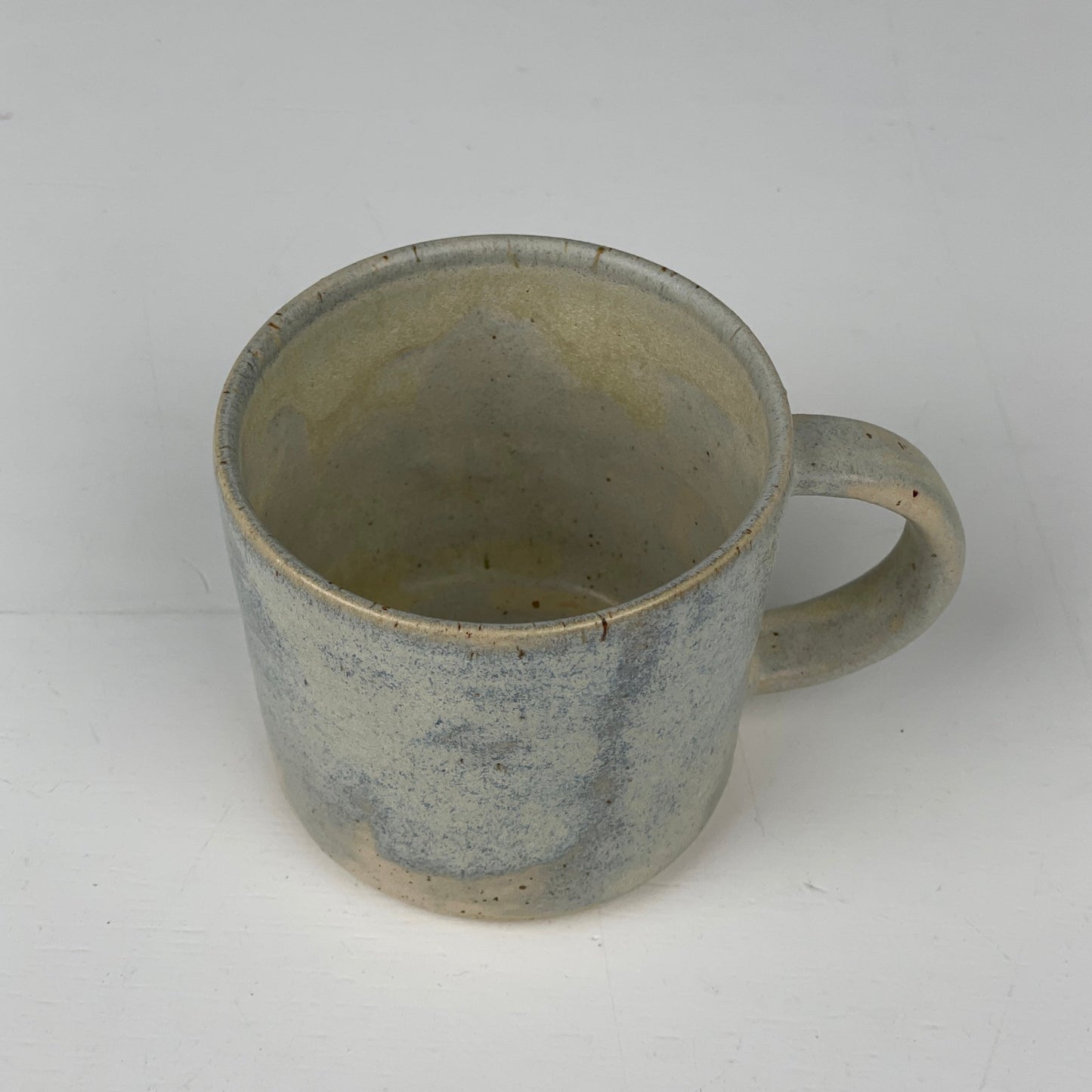 Keramik kop med hank, Kathrine Marie - Mission Afrika Genbrug