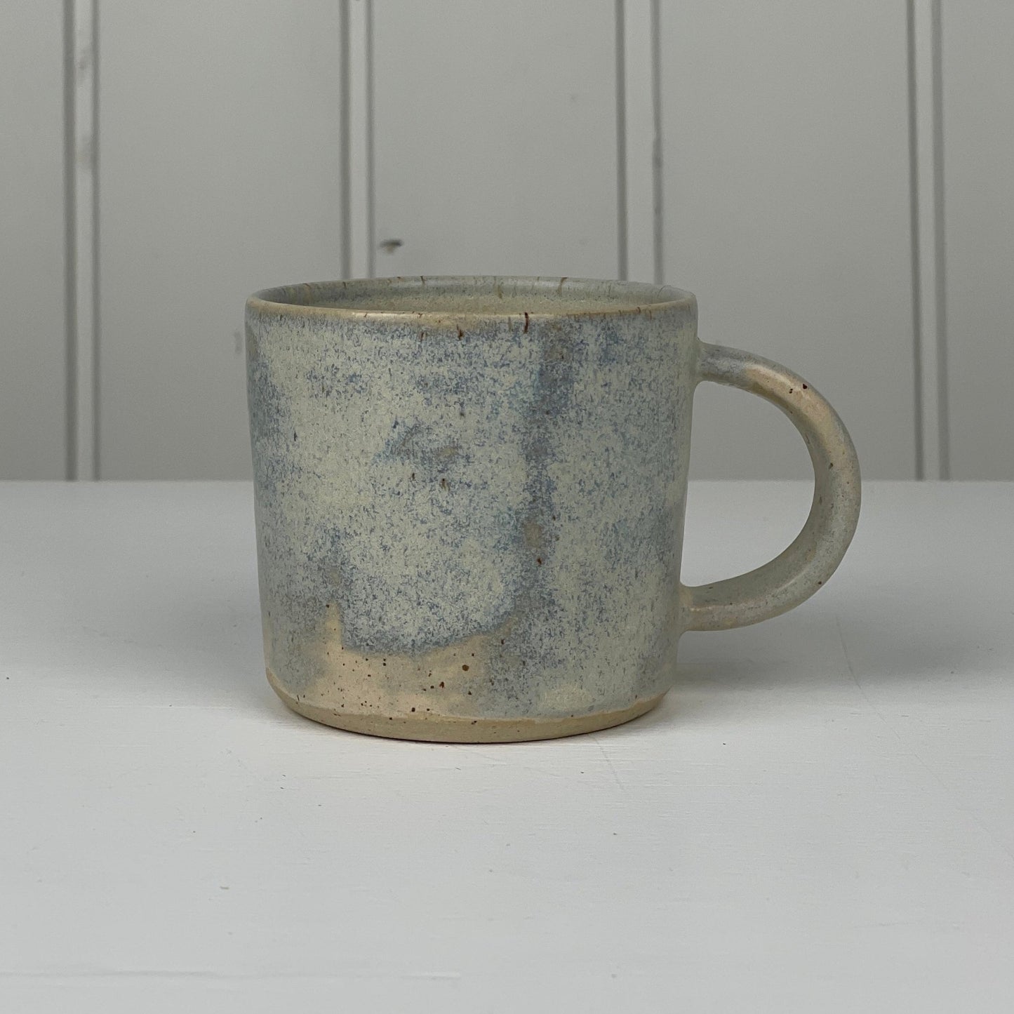 Keramik kop med hank, Kathrine Marie - Mission Afrika Genbrug