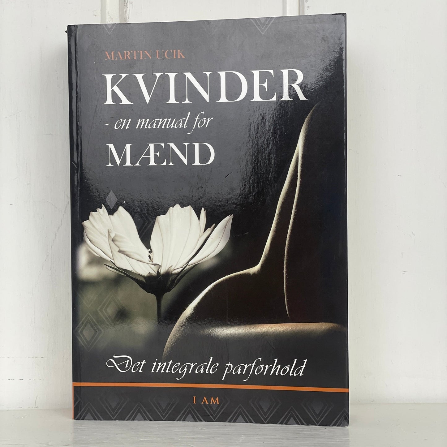 Kvinder - en manual for mænd - Mission Afrika Genbrug