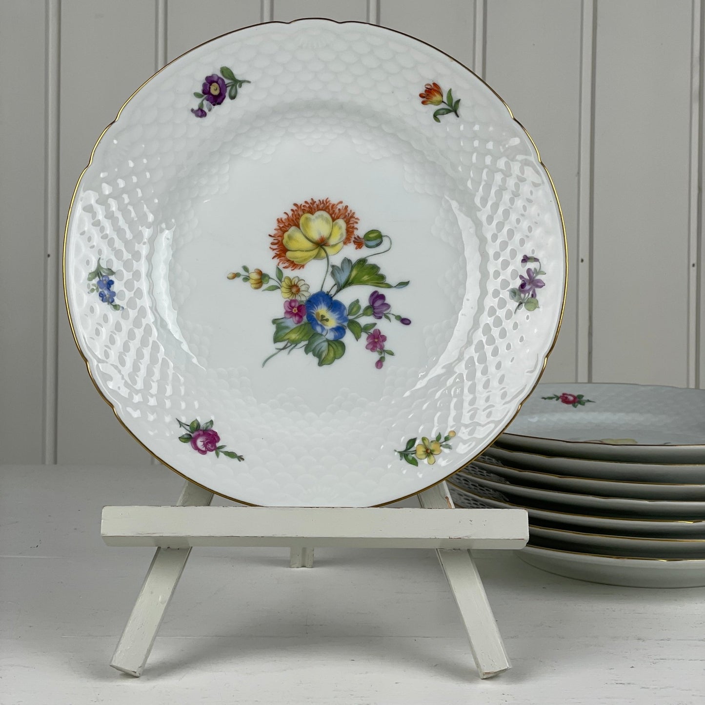 Middagstallerkener, 8 stk., Saksisk Blomst, Bing & Grøndahl - Mission Afrika Genbrug