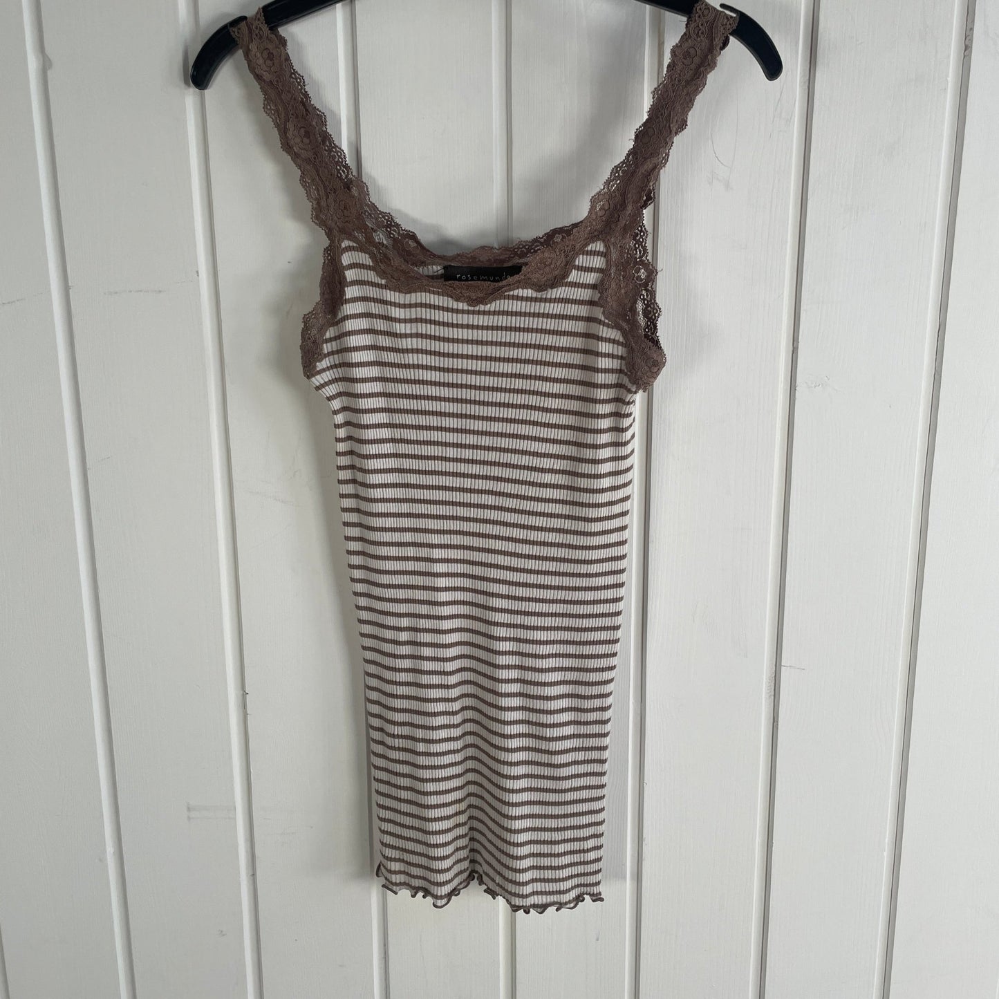 Rosemunde top str M - Mission Afrika Genbrug