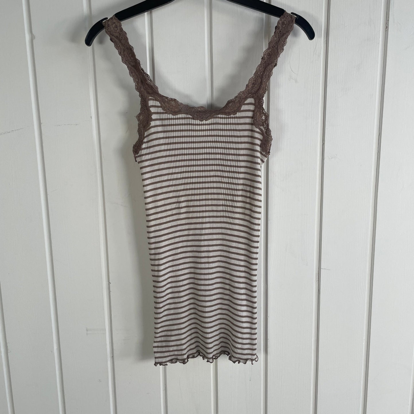 Rosemunde top str M - Mission Afrika Genbrug