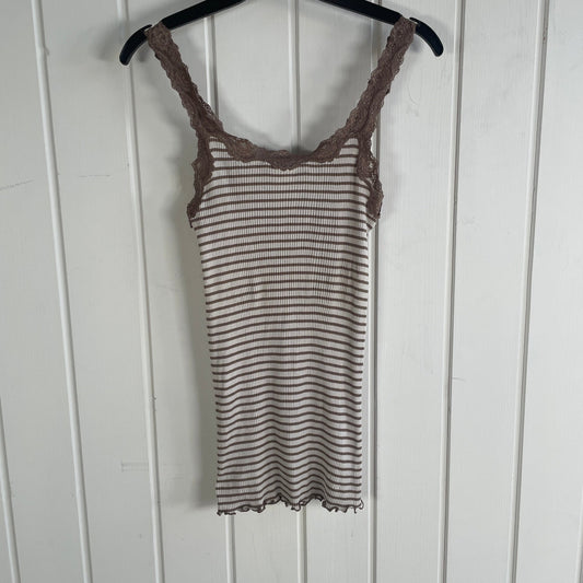 Rosemunde top str M - Mission Afrika Genbrug