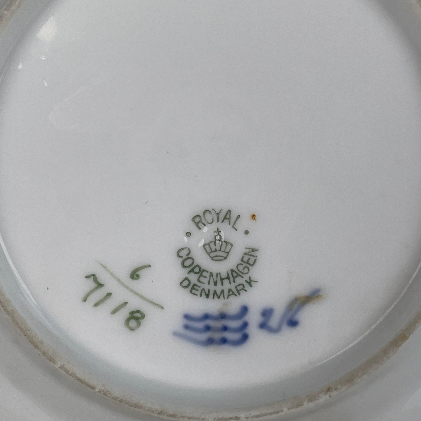 Royal Copenhagen Flettet Blomst sidetallerken - Mission Afrika Genbrug