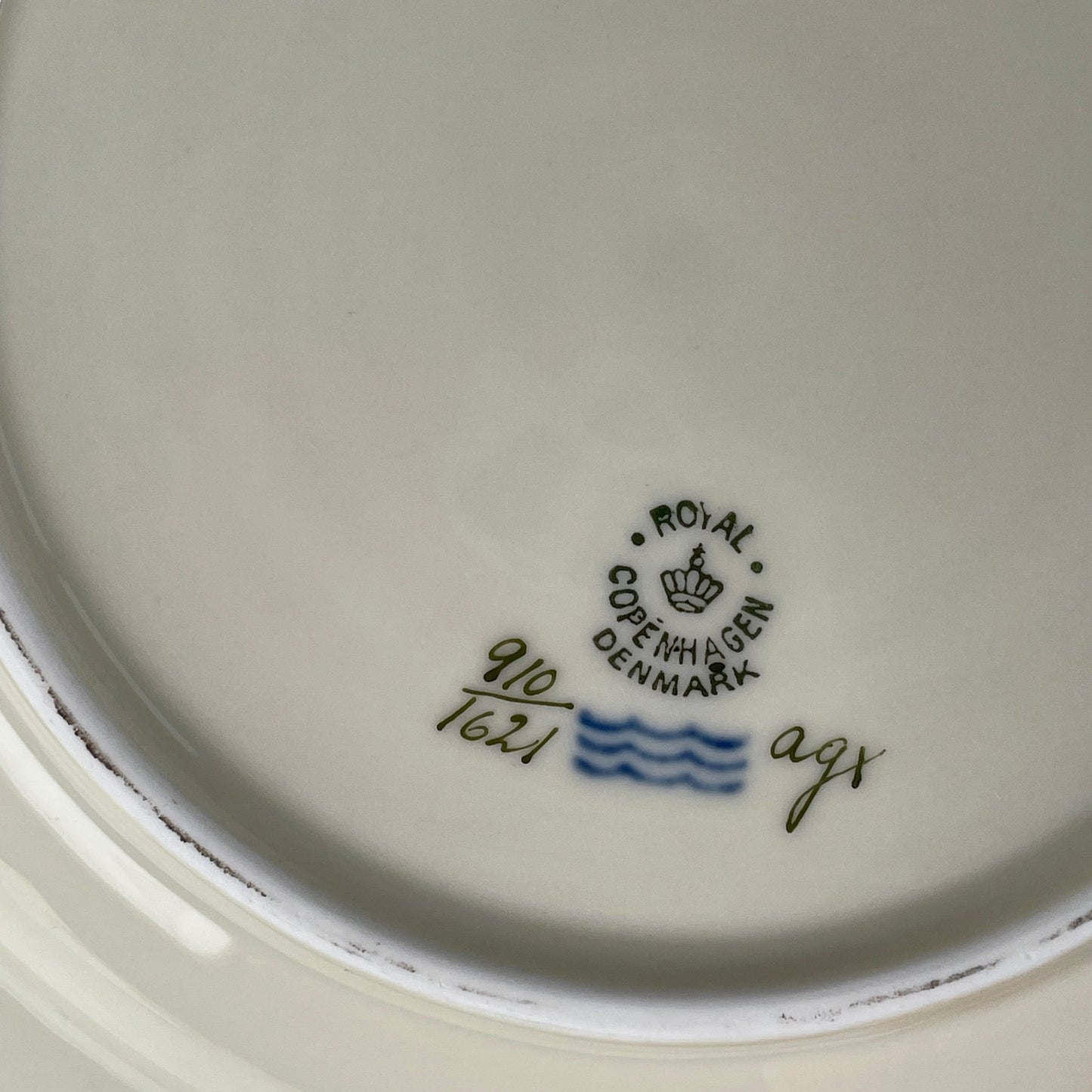 Royal Copenhagen “Frijsenborg” dyb tallerken - Mission Afrika Genbrug
