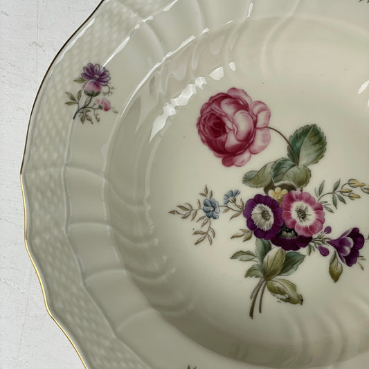 Royal Copenhagen “Frijsenborg” dyb tallerken - Mission Afrika Genbrug